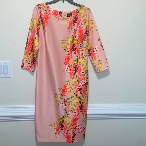 Dress - Picture 1 of 6